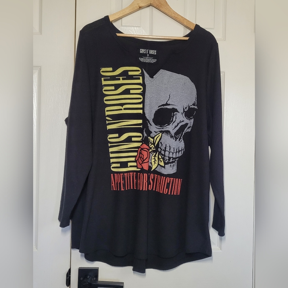 Guns N' Roses 🖤 Black, Waffle Knit Thermal V-neck Graphics Shirt ▪︎ Size 3X